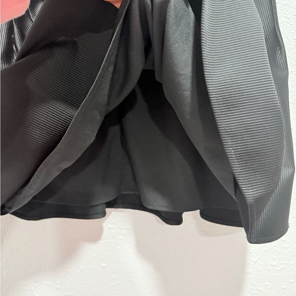 Gianni Bini‎ Black satin pleated Skirt with Subtle Ribbing 4